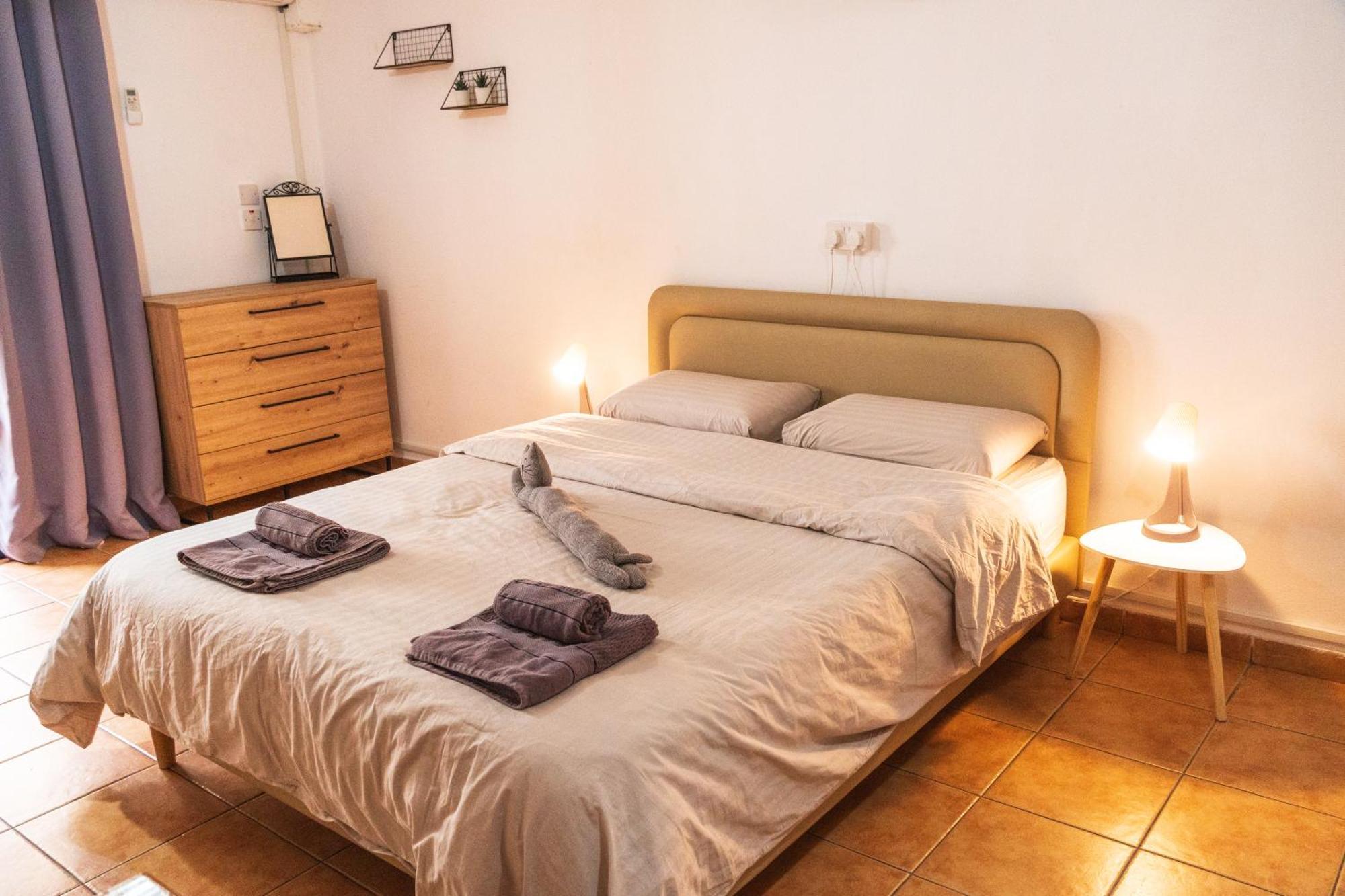 Nissus Urban Hostel Ayia Napa Exterior photo